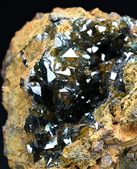 Scorodite - Oumlil Mine, Oumlil, Tansifite Ca�dat, Agdz Cercle, Zagora Province, Dr�a-Tafilalet Region, Morocco