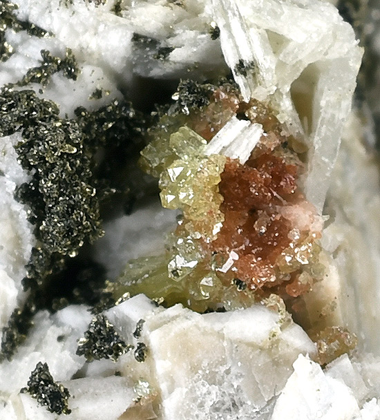 Ancylite-(Ce) - Poudrette quarry, Mont Saint-Hilaire, La Vall�e-du-Richelieu RCM, Mont�r�gie, Qu�bec, Canada