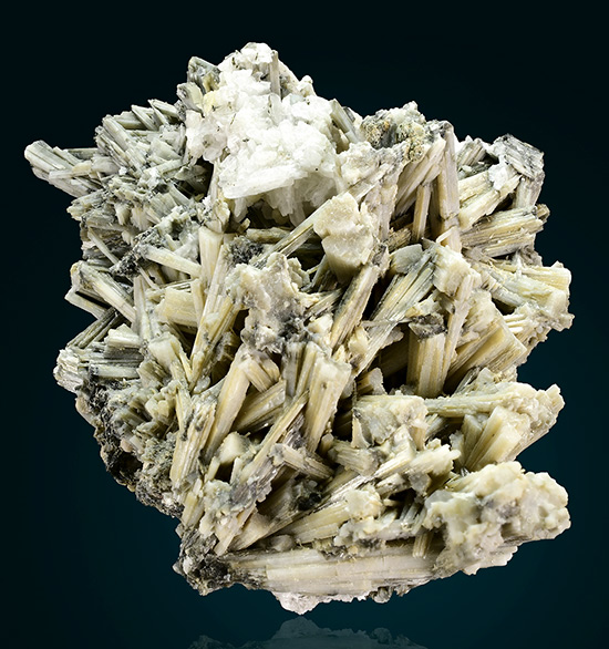 Elpidite - Mont Saint-Hilaire, La Vall�e-du-Richelieu RCM, Mont�r�gie, Qu�bec, Canada