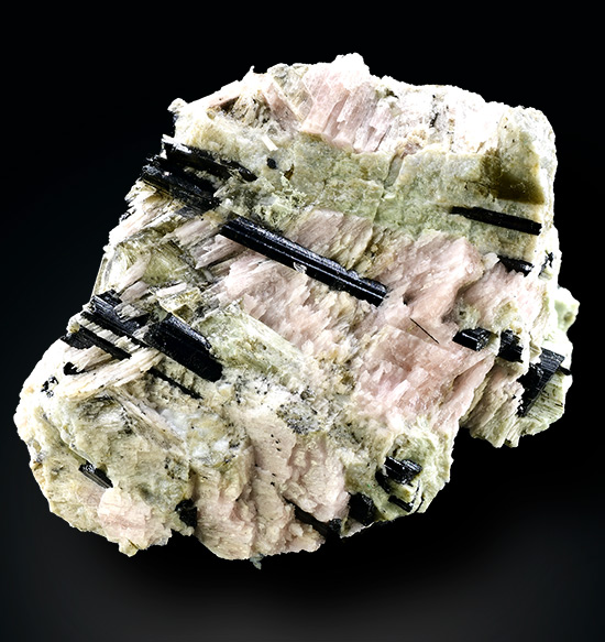 Schizolite - Mont Saint-Hilaire, La Vall�e-du-Richelieu RCM, Mont�r�gie, Qu�bec, Canada
