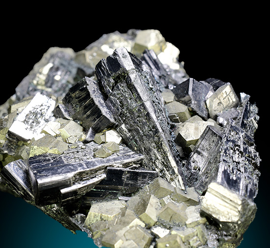 Enargite - Quiruvilca Mine, Quiruvilca District, Santiago de Chuco Province, La Libertad, Peru