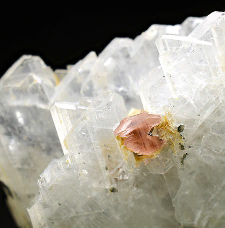 Pezzottaite - Sakavalana mine, Ambatovita, Mandrosonoro area, Ambatofinandrahana District, Amoron'i Mania Region, Fianarantsoa Province, Madagascar (TL)