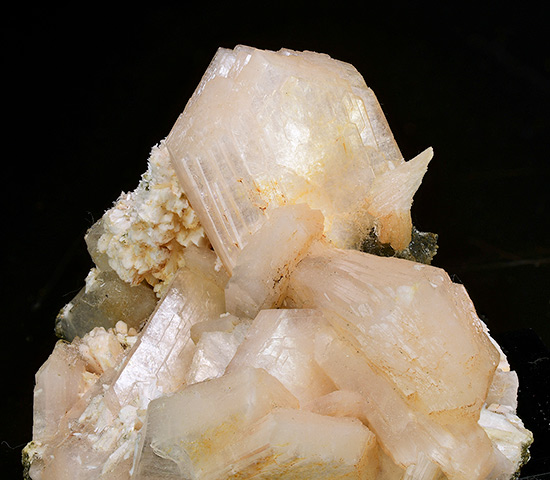 Stilbite-(Ca) with Laumontite - Basalt Quarry, Ambariomiambana, Ambohimalaza Commune, Sambava District, Sava, Madagascar