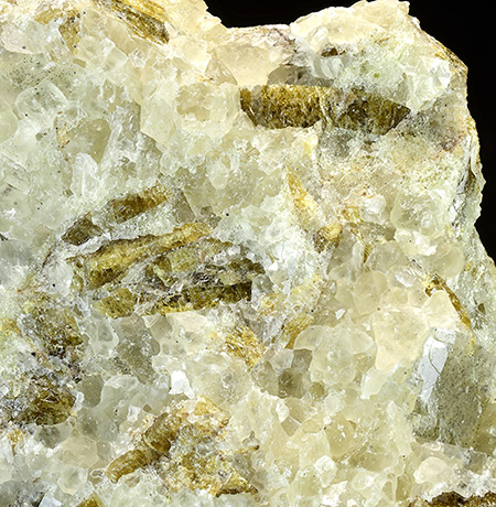 Niocalite - Bond zone - Oka complex - Oka - Deux-Montagnes RCM - Laurentides - Qu�bec - Canada  (Type Locality)