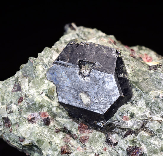 Lorenzenite - Selsurt Mt, Lovozero Massif, Kola Peninsula, Russia