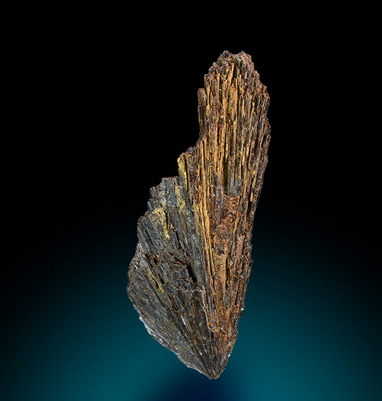 Lefontite - Jo�o Teodoro claim, Lin�polis, Divino das Laranjeiras, Minas Gerais, Brazil (type locality)