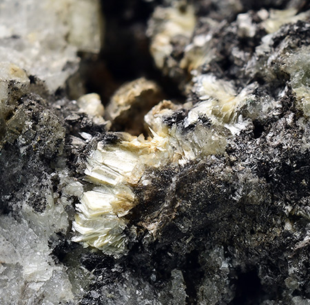 Bakhchisaraitsevite -  Kovdor Zheleznyi Mine, Kovdor Massif, Kovdorsky District, Murmansk Oblast, Russia