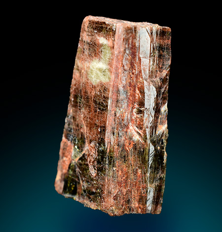 Thortveitite (Var: Befanamite) - Befanamo pegmatite, Beronono Commune, Anjozorobe District, Analamanga, Madagascar