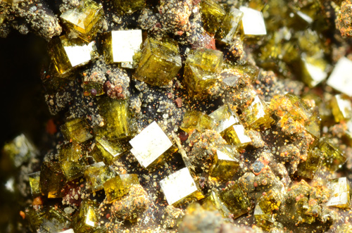 FERR1585_farmacosiderite_1.jpg